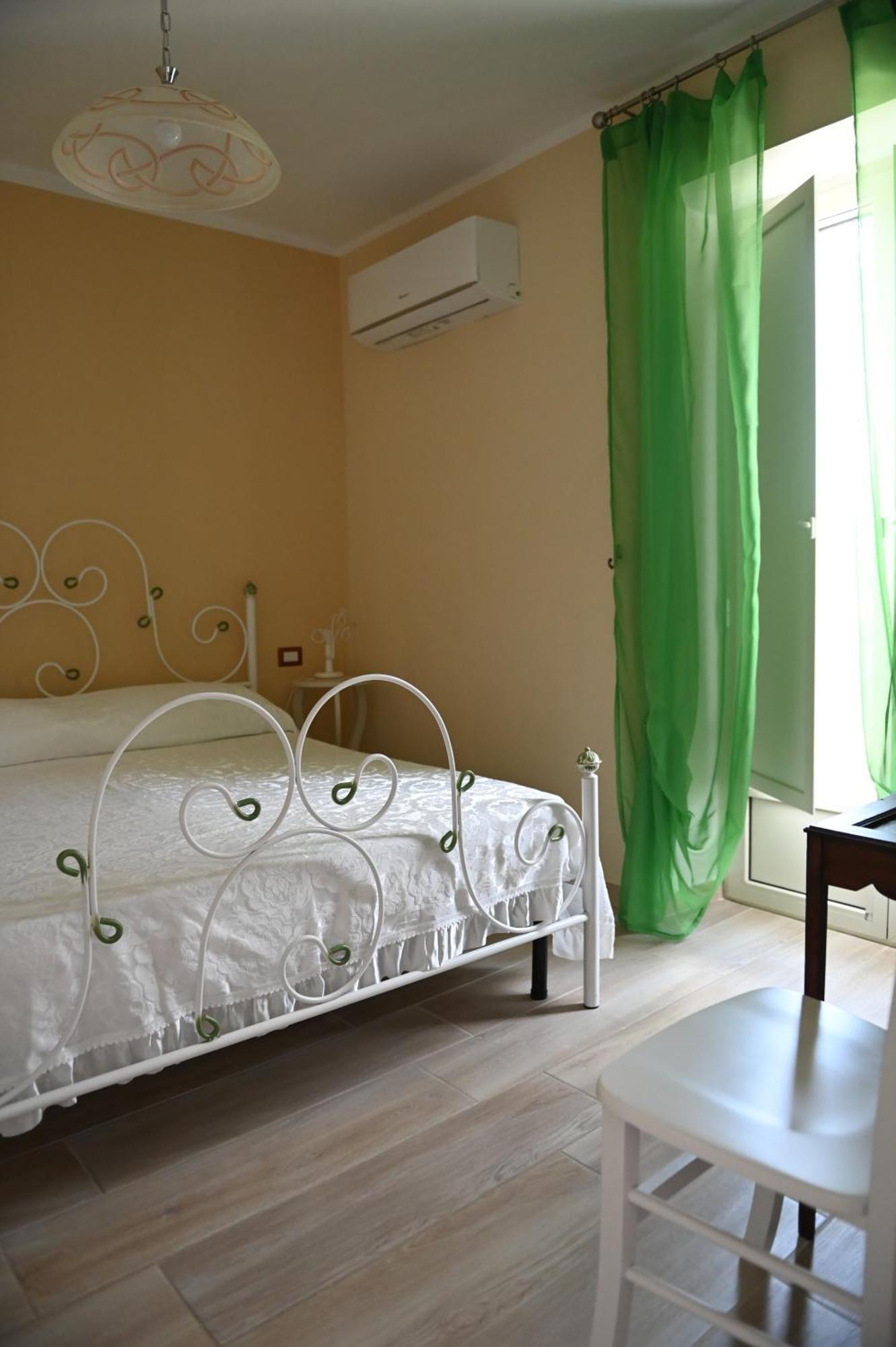 Mandevilla Home Caiazzo Εξωτερικό φωτογραφία